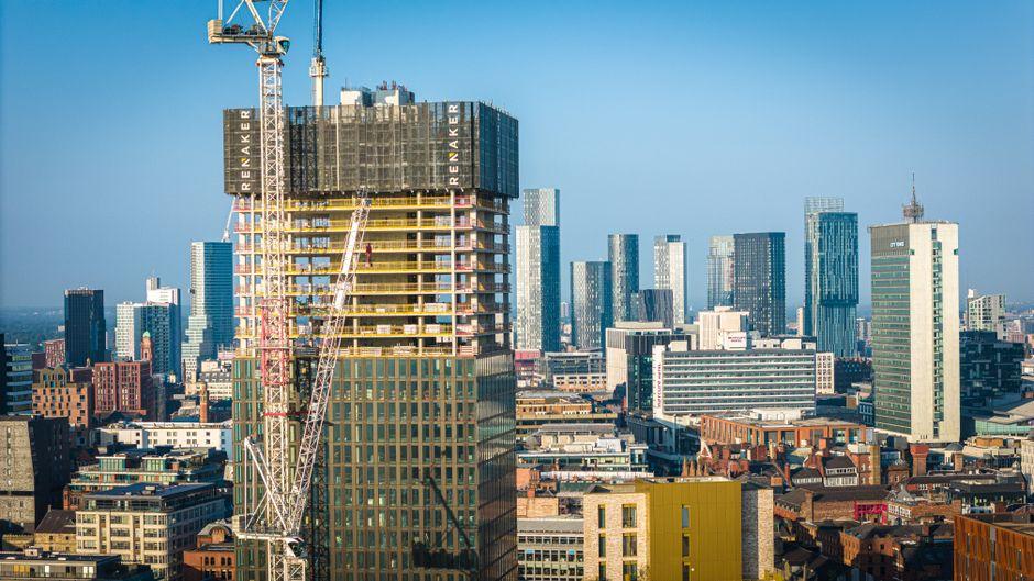 Manchester's Sleep Crisis: Why Residents Lose Rest, Solutions Emerge